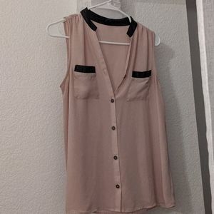 BOGO 💥Blush blouse